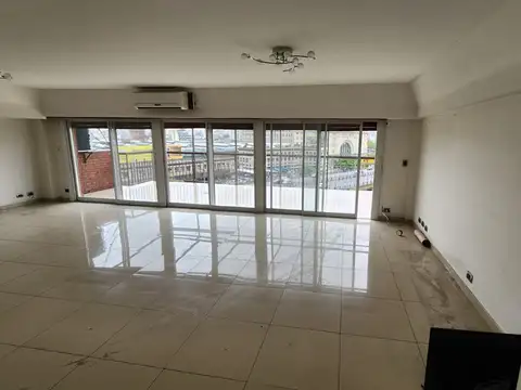 Departamento en Alquiler de 3 dormitorios
