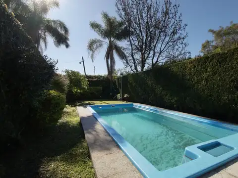Casa 5 ambientes con 3 baños