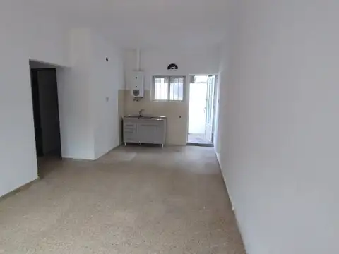 Casa en Alquiler en Ludueña, $ 580.000