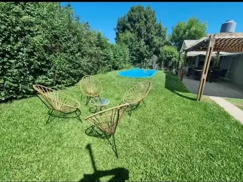 Casa 4 ambientes con 2 baños