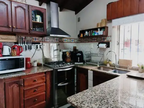 Intendente Dastugue al 4000