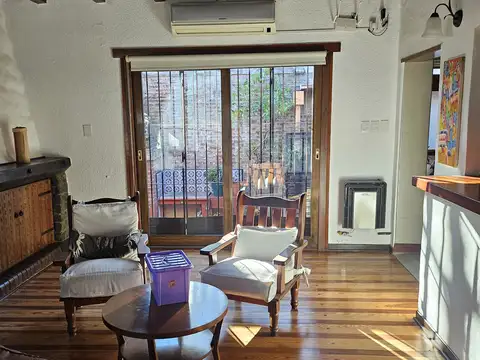 Depto Tipo Casa 3 ambientes con 2 baños