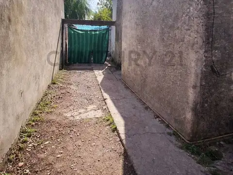 VENTA CASA A REFACCIONAR LA PLATA