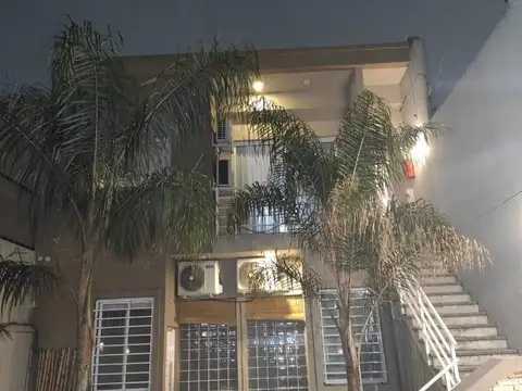 DEPARTAMENTO 4 AMBIENTES CON PATIO Y PARRILLA