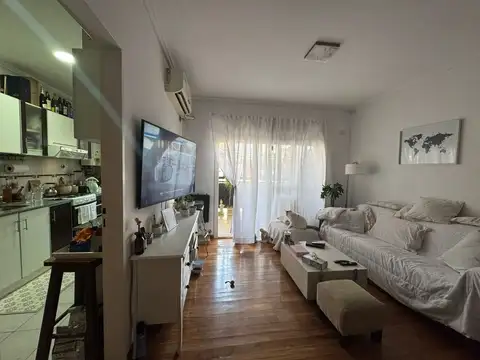 Venta departamento 3 ambientes con dependencia en Saenz Peña