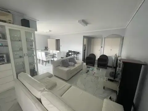 Departamento 4 ambientes con 3 baños