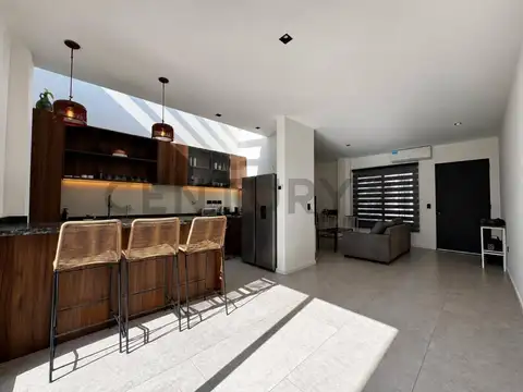 VENTA CASA 3 AMBIENTES VILLA BOSCH COCHERA PATIO PARRILLA