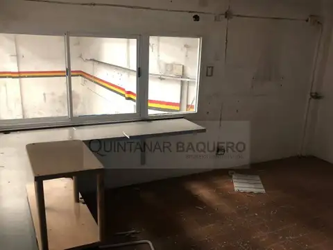 Galpon en Venta 40  mts Fondo
