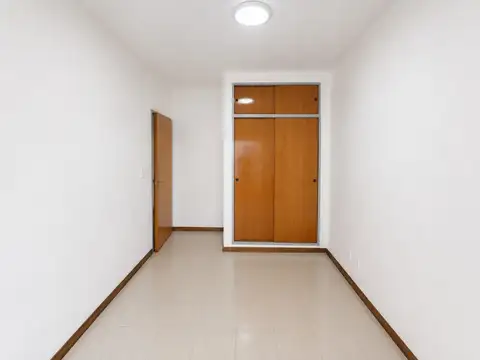 VENTA DEPARTAMENTO 3 AMBIENTES CON COCHERA EN CASEROS