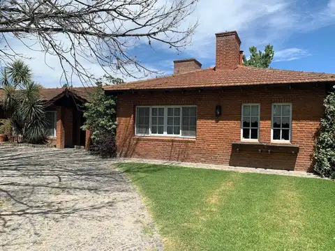 CASA  EN ALQUILER COUNTRY CLUB LOS LAGARTOS PILAR