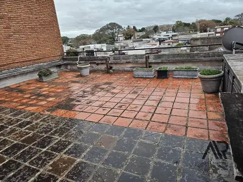 Venta De Local Oficinas Depósito En Paso Molino