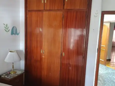 IMPECABLE CASA –  4 AMBIENTES ¡LINVING Y PLAYROOM ! - AMPLIO PATIO