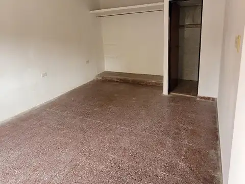 Departamento en Alquiler en Mariano Acosta, $ 375.000