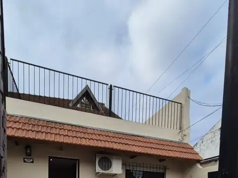 Depto Tipo Casa en Venta de 2 ambientes