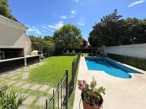 Casa 5 ambientes con 3 baños