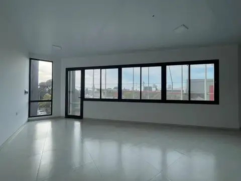 Local en Alquiler en Los Paraisos, $ 2.500.000