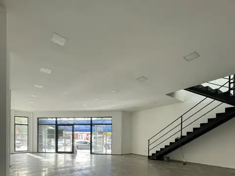 Local en Alquiler en Los Paraisos, $ 2.500.000