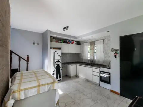 VENTA CASA 3 AMB.CON JARDIN EN LA REJA, MORENO