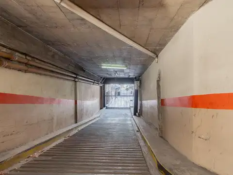 Venta cochera en primer piso, Villa Crespo