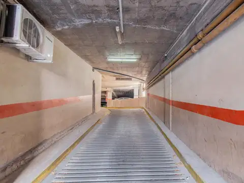 Venta cochera en primer piso, Villa Crespo