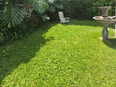 Casa en Beccar 2 dormitorios en lote propio