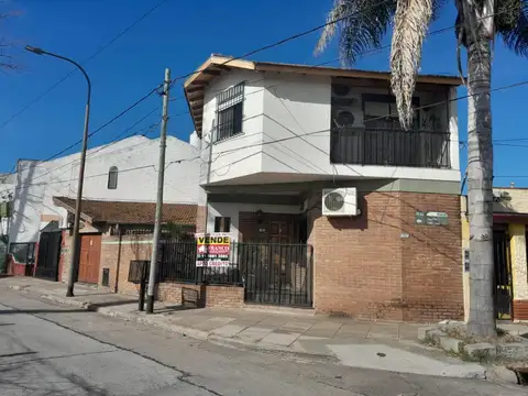 DUPLEX DE 5 AMBIENTES C/GARAGE