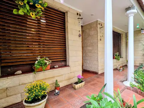 CASA EN VENTA EN LAVALLOL CENTRO APTO CREDITO