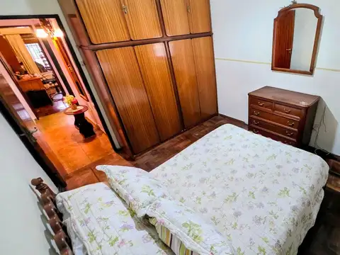Casa 4 ambientes con 1 baño