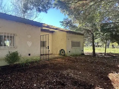 Casa 5 ambientes con 2 baños