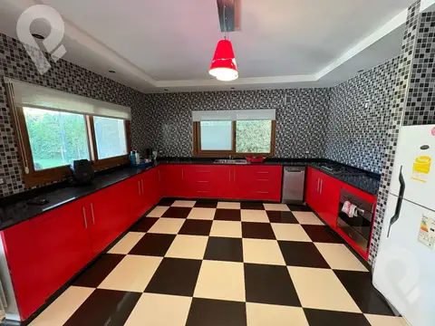 Casa en Alquiler en El Lauquen, USD 1.900