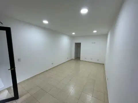 Local en Alquiler en Muñiz, $ 650.000