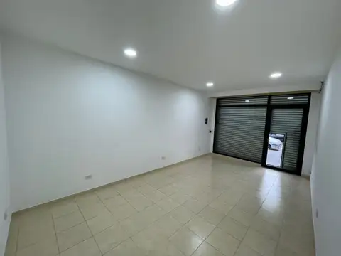 Local en Alquiler en Muñiz, $ 650.000