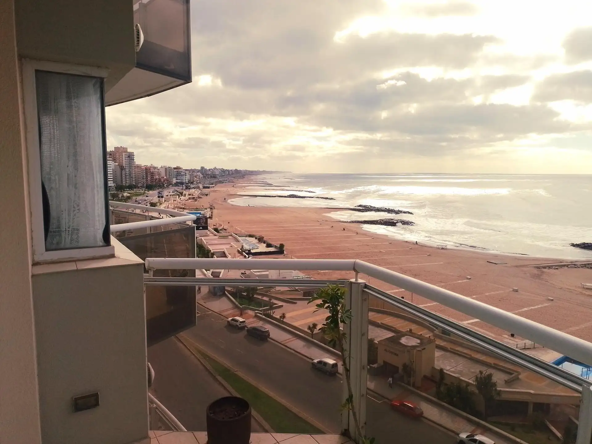 Departamento en Venta departamento de 2 ambientes - cochera - vista al mar - La Perla