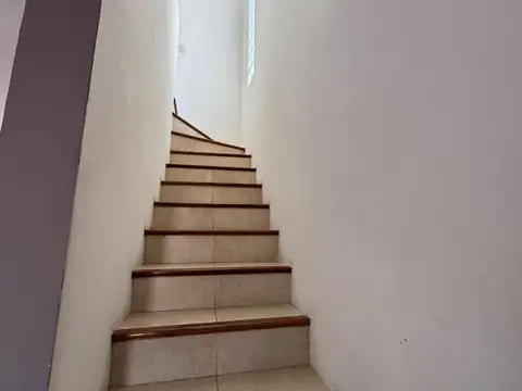Depto Tipo Casa en Venta con 1 cocheras