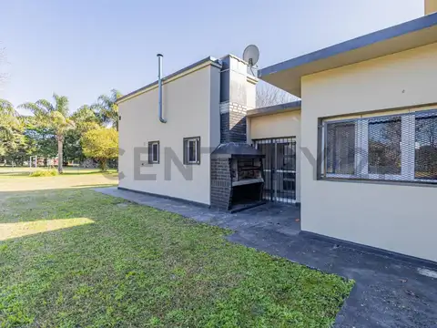 Casa en Venta en Villa Elisa, USD 340.000