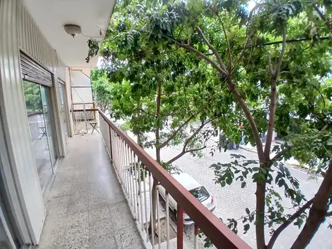 Caracas 1100, Piso 1