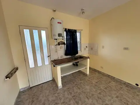 Casa 3 ambientes con 2 baños