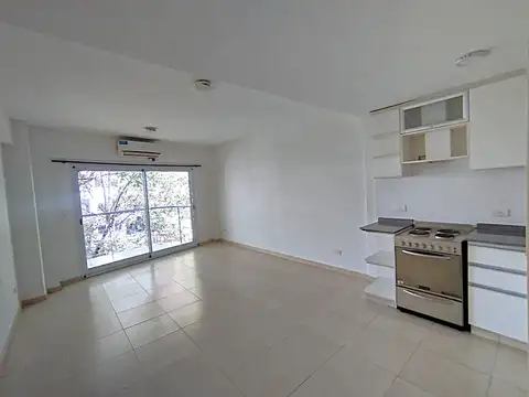 Av. Avellaneda 1000, Piso 4