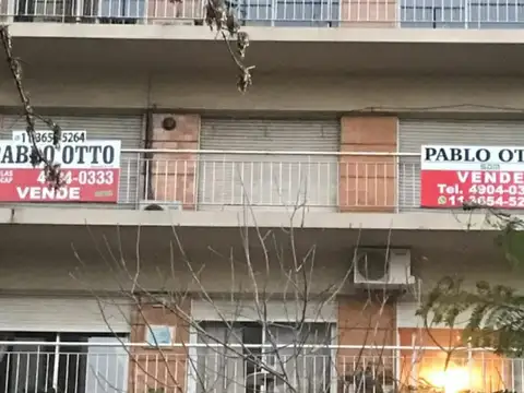 AV. J.M.MORENO 200, Piso 4