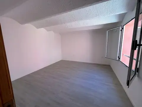 Venta Reciclaje 3 dormitorios y garage en Aguada