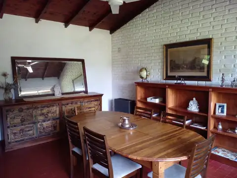 Casa 6 ambientes con 3 baños