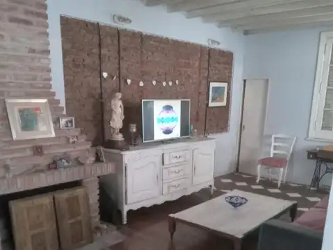 MonseÑor De Andrea 130