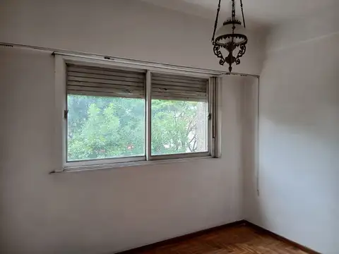 FAMATINA 3500, Piso 2