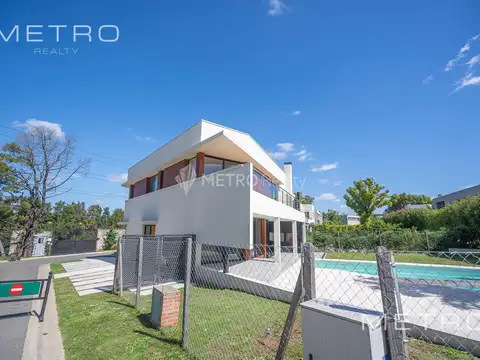 Casa en venta 6 ambientes en La Horqueta
