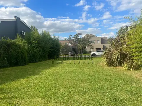 Terreno en Venta de 379,0 m2