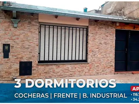 CASA EN VENTA 3 DORMITORIOS CON 2 COCHERAS