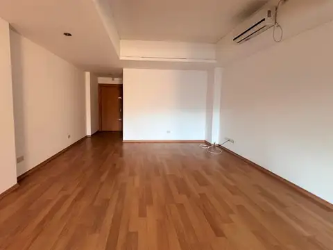Oficina en alquiler. Zona Tribunales. La Plata