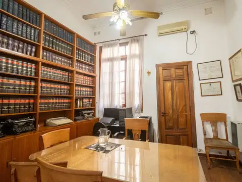 Casa 7 ambientes con 1 baño