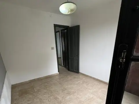 Casa en Alquiler en Banfield, $ 800.000