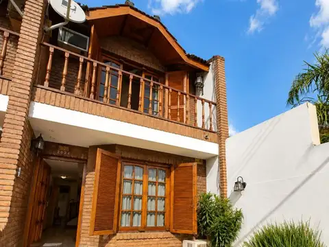OPORTUNIDAD VENTA TRIPLEX CON COCHERA SAN JUSTO CENTRO ESCUCHA OFERTAS